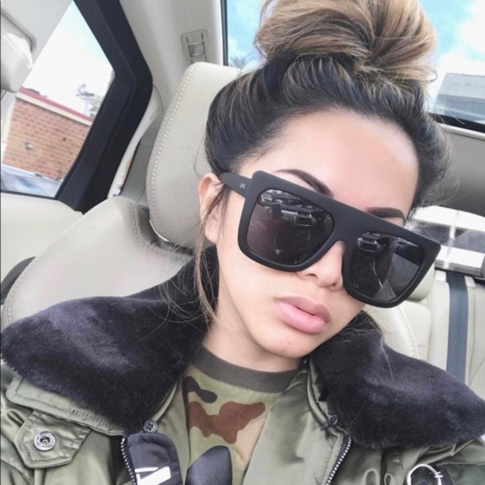 Quay Cafe Racer sunglasses